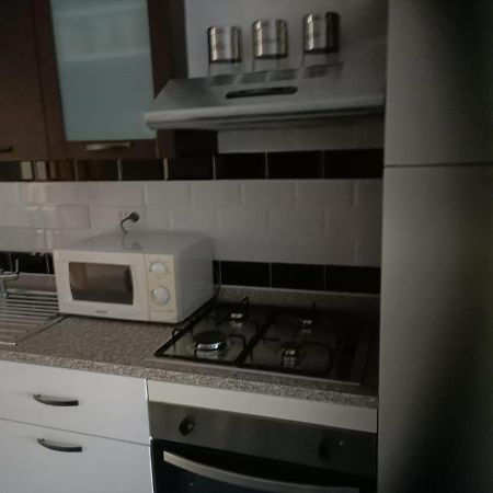 Modular King Suite - Intera Suite Vicino Aeroporto E Fiera Di Roma Фьюмичино Экстерьер фото