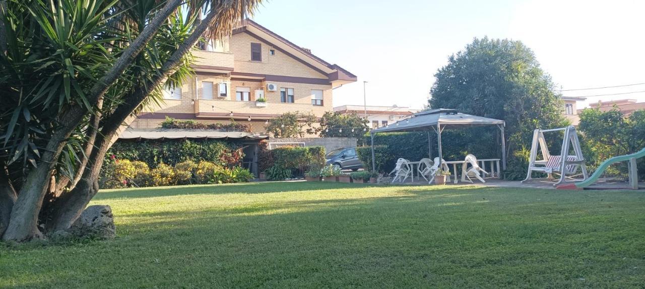 King Suite - Intera Suite Vicino Aeroporto E Fiera Di Roma Фьюмичино Экстерьер фото